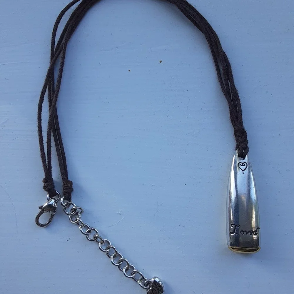 Brighton pendant says "Loved" - Picture 1 of 4